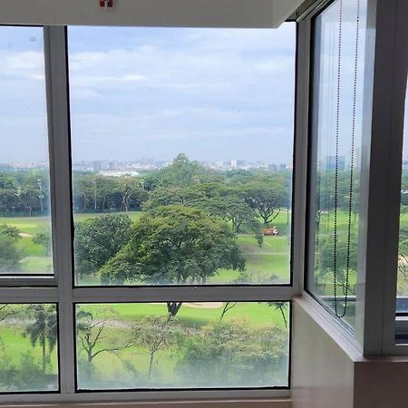 Enjoy Bgc Sunset And Golf Course View 2 Bedroom Loft With 100Mbps Internet Connection มะนิลา ภายนอก รูปภาพ